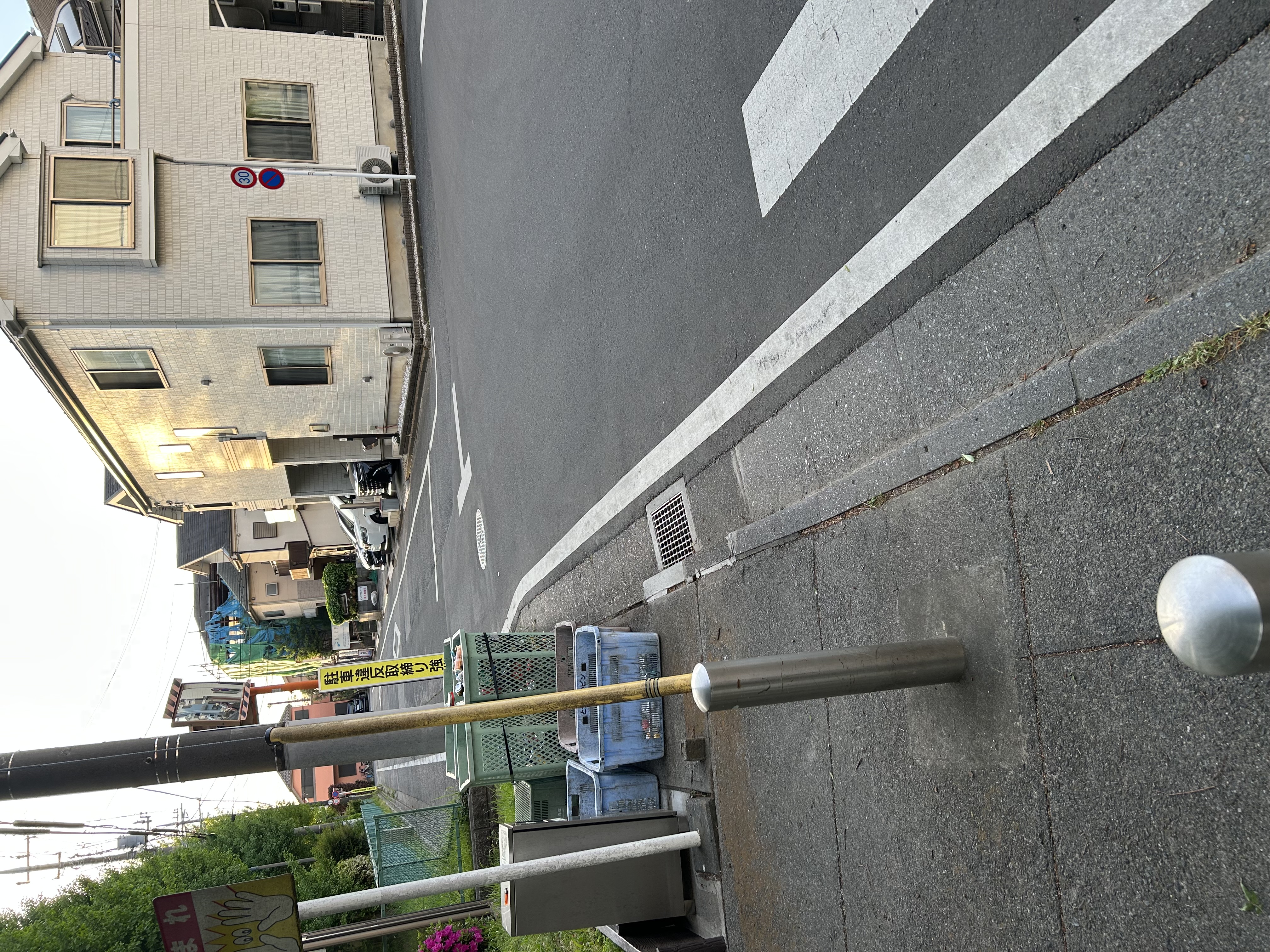 院の看板が見え始める交差点